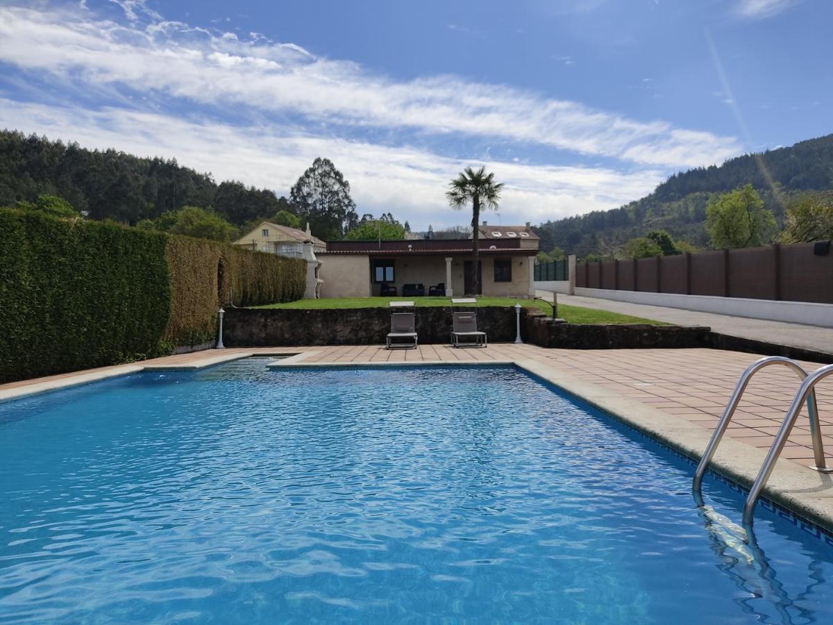 A Chamiseirina Apartment Padron Luaran gambar